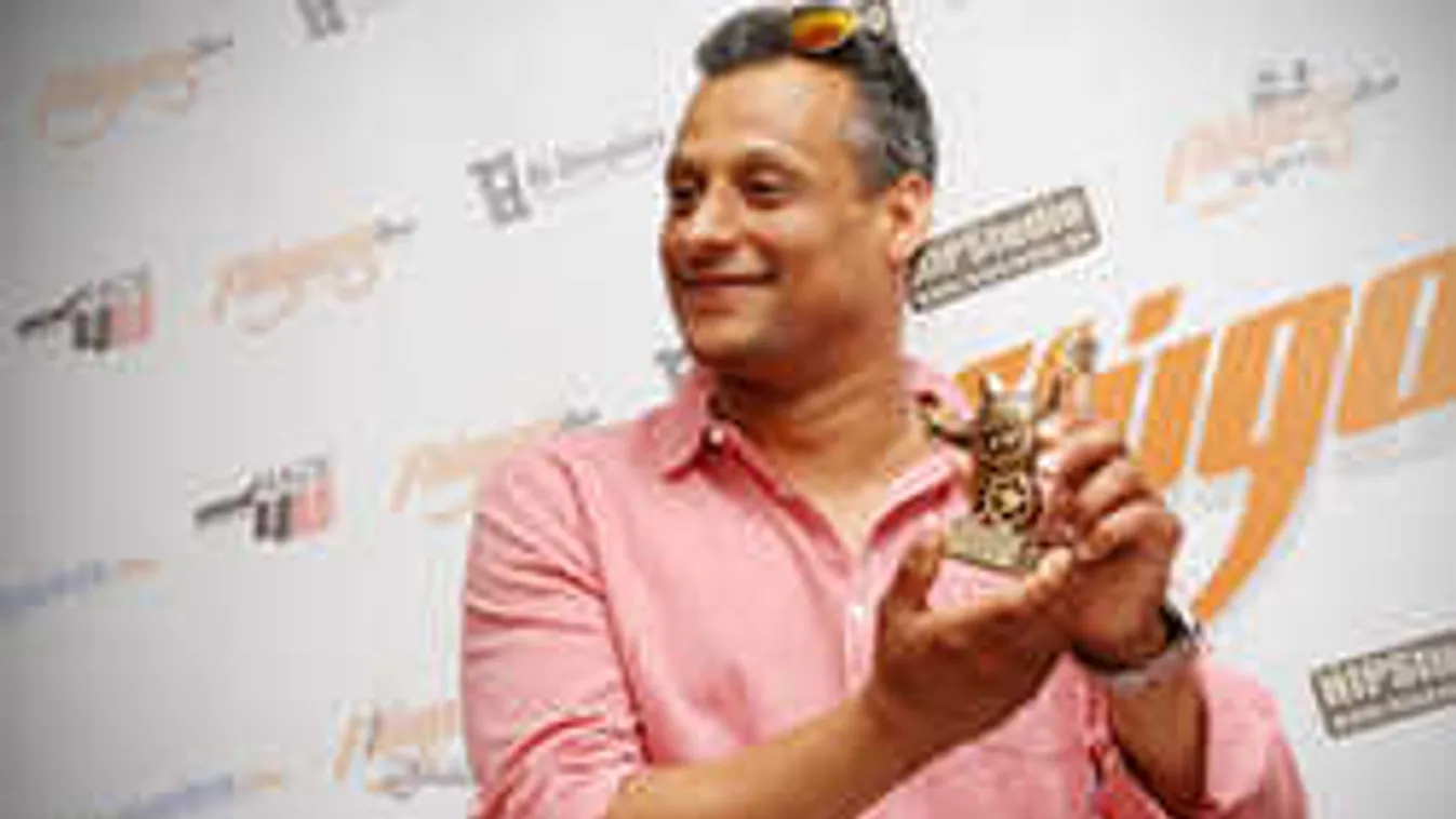 Soha nem látott fotó került elő a nemrég elvált magyar énekesről