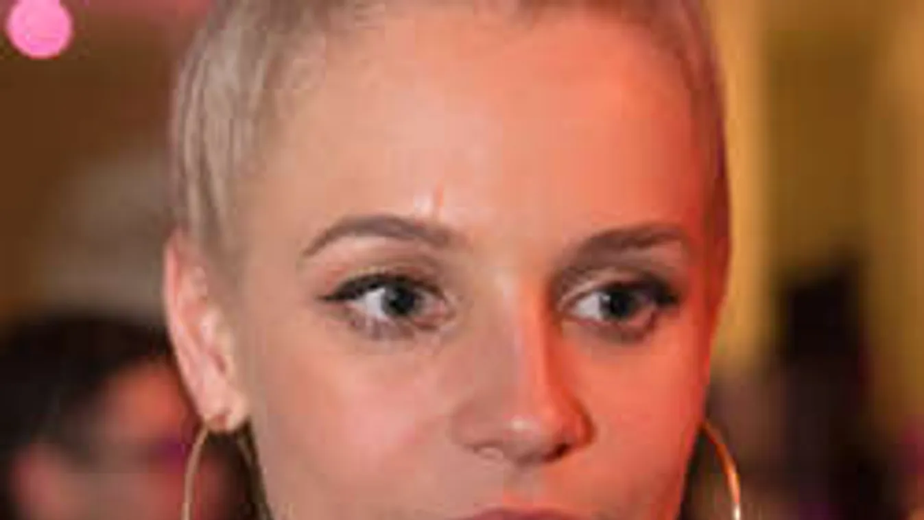 Szívszorító: Nehéz gyerekkoráról vallott Iszak Eszter