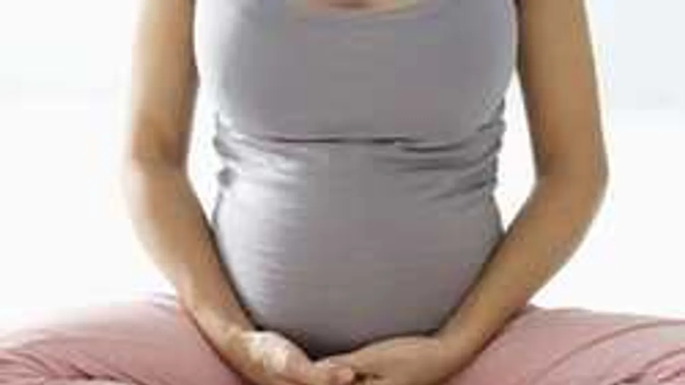 Elképesztő baleset történt, kizuhant a mentőből a terhes asszony