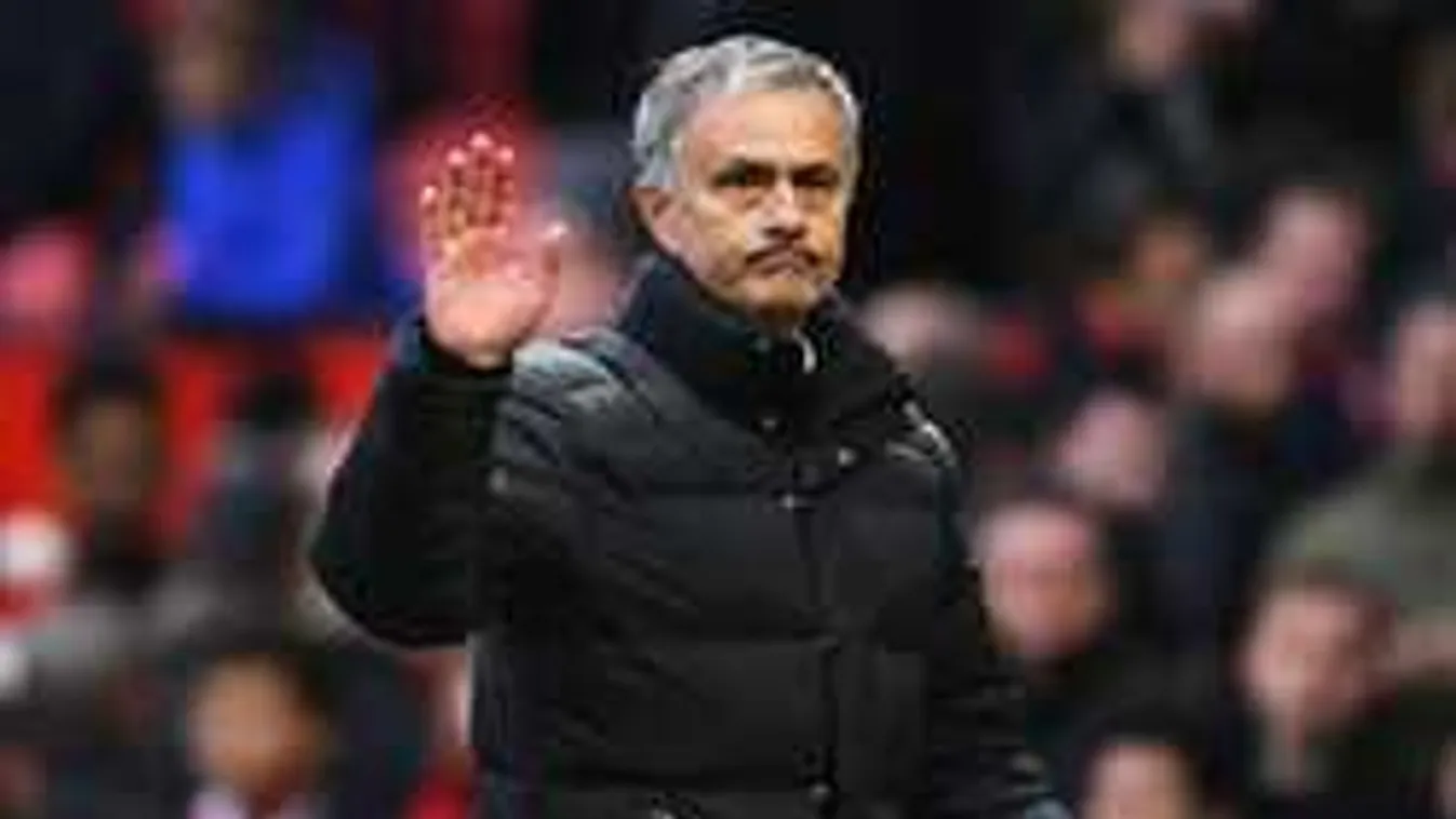 Mourinho menekül, erőszakos, őrült nő zaklatja