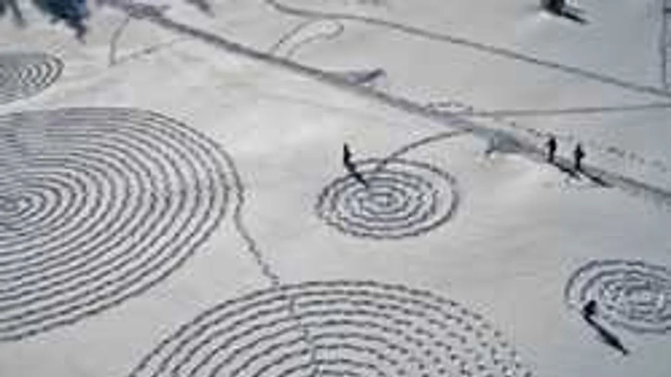 Döbbenetes látványosság a téli Balatonon: UFO-kör a tó jegén!