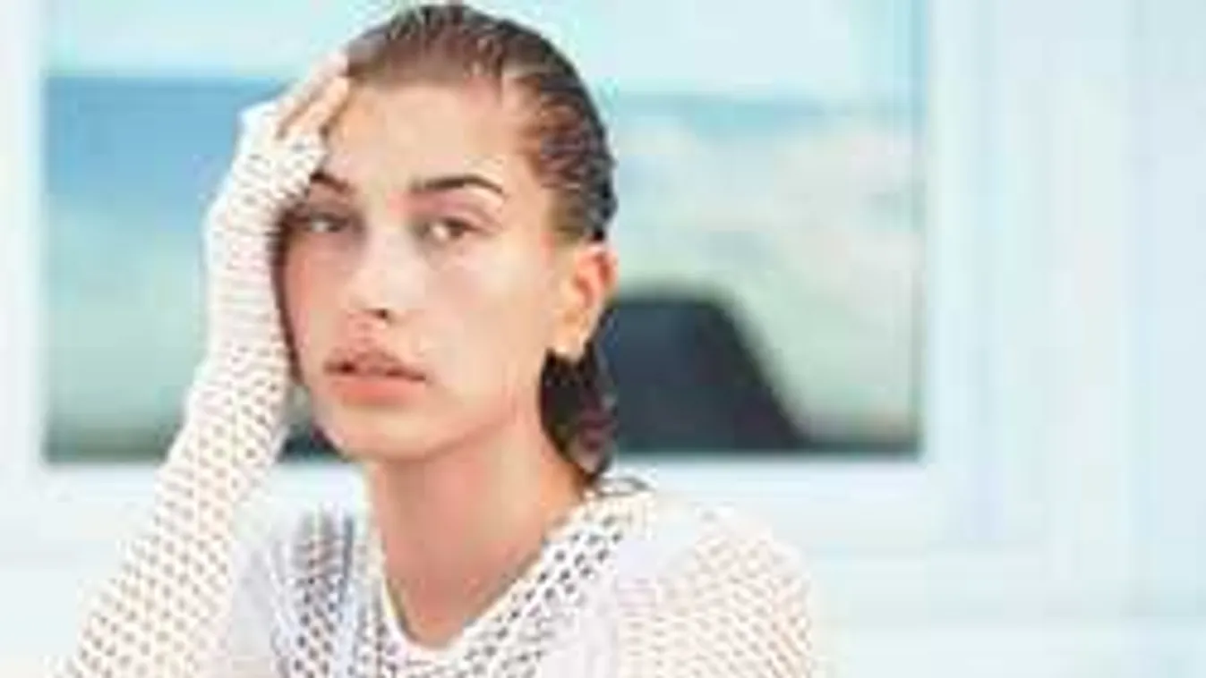 Mit szól ehhez az apja? Vénuszdombját mutogatja a színész 20 éves lánya