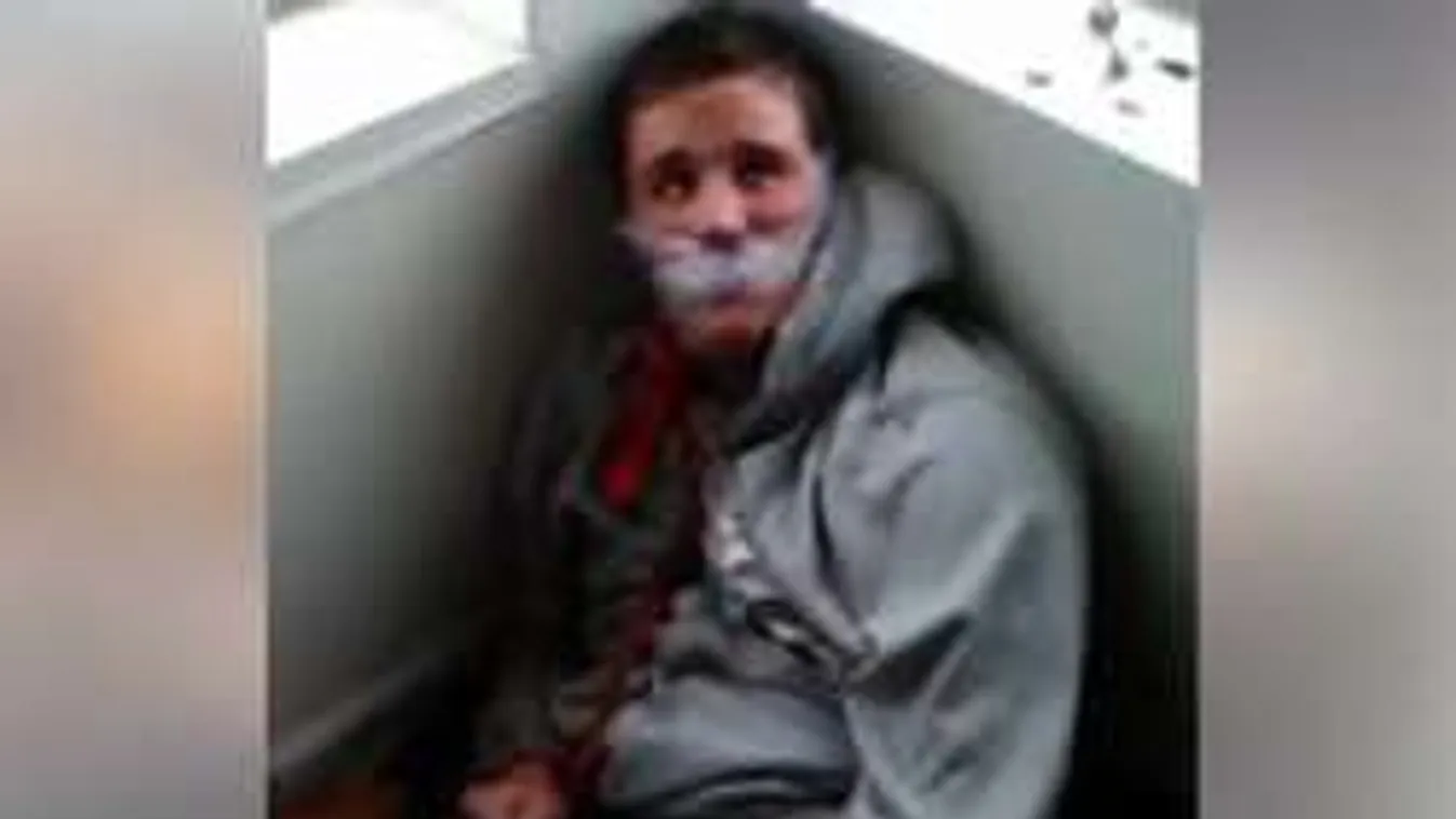 Afroamerikaiak kínozták a fogyatékos fehér fiút