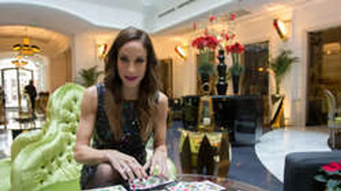 Vajna Timi bejelentette: Jövőre jön a baba