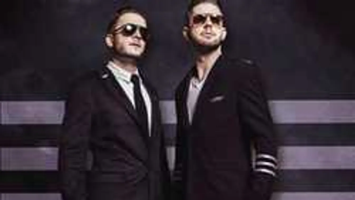 Világsztárral szelfizett a népszerű magyar rocker