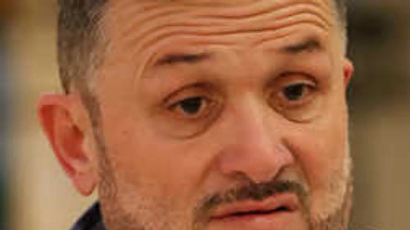 Lajcsi: Úgy érzem magam, mintha egy rossz krimiben lennék