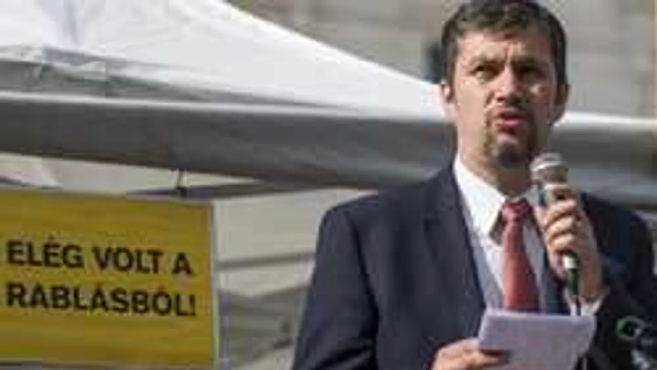 Hadházy, az LMP társelnöke hazudik. Le kell mondania!