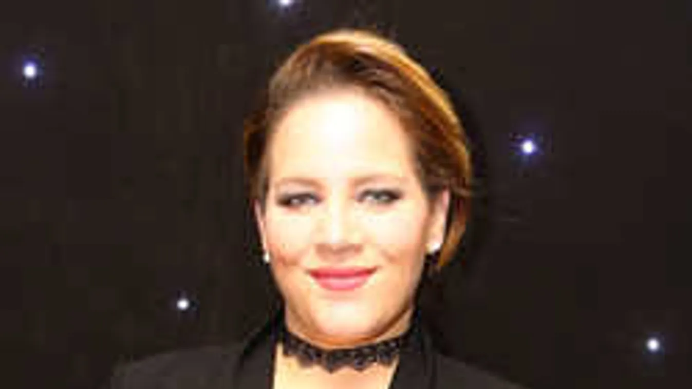 Kipakolt Tóth Vera: Ezért nem áll színpadra a testvérével