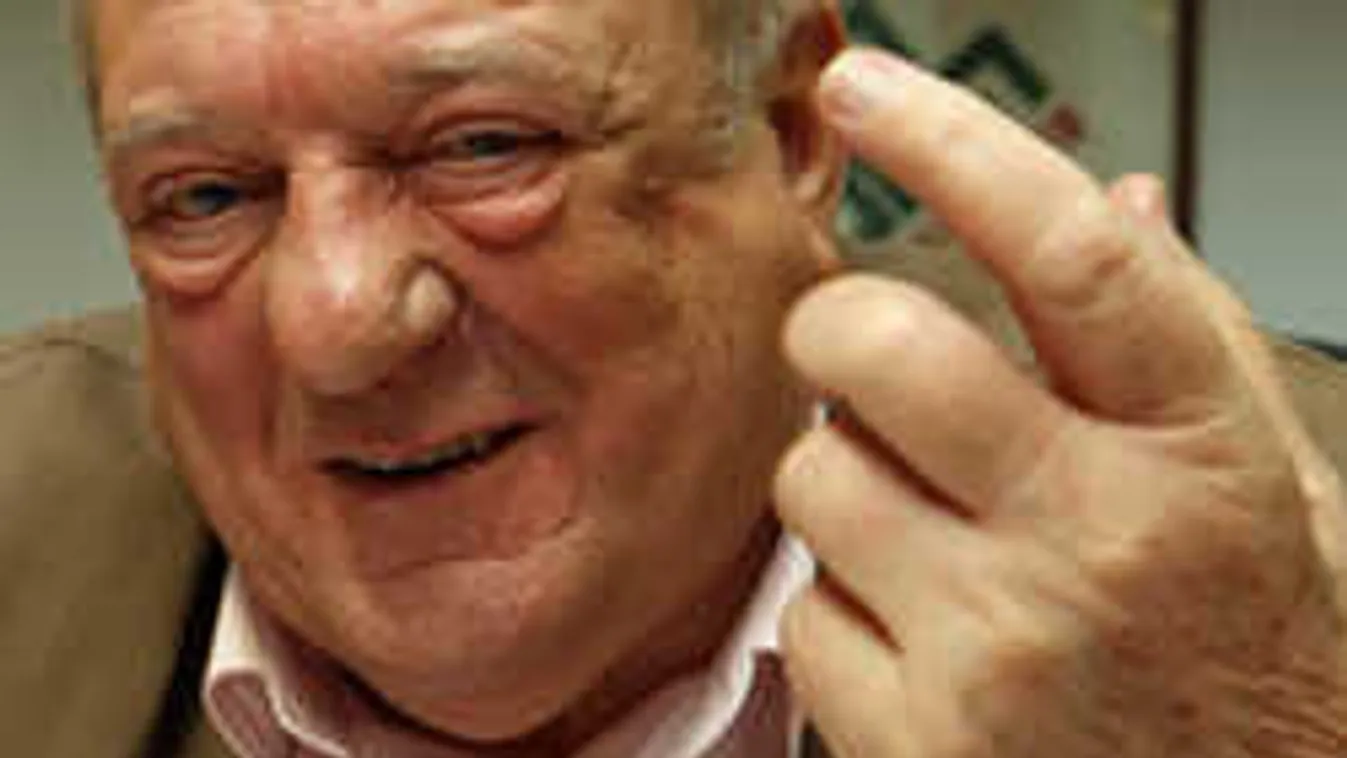 Kutyáit is beleírta végrendeletébe Klapka György