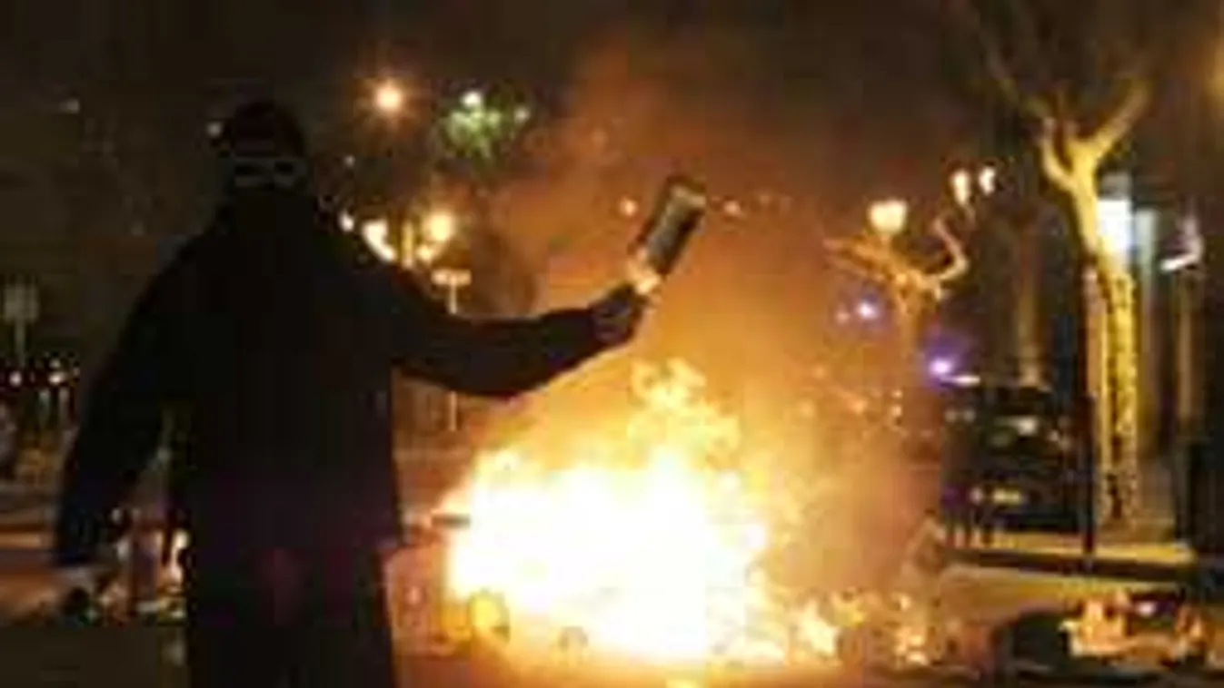 Retteg a rendőrség, megismétlődhet a párizsi tragédia