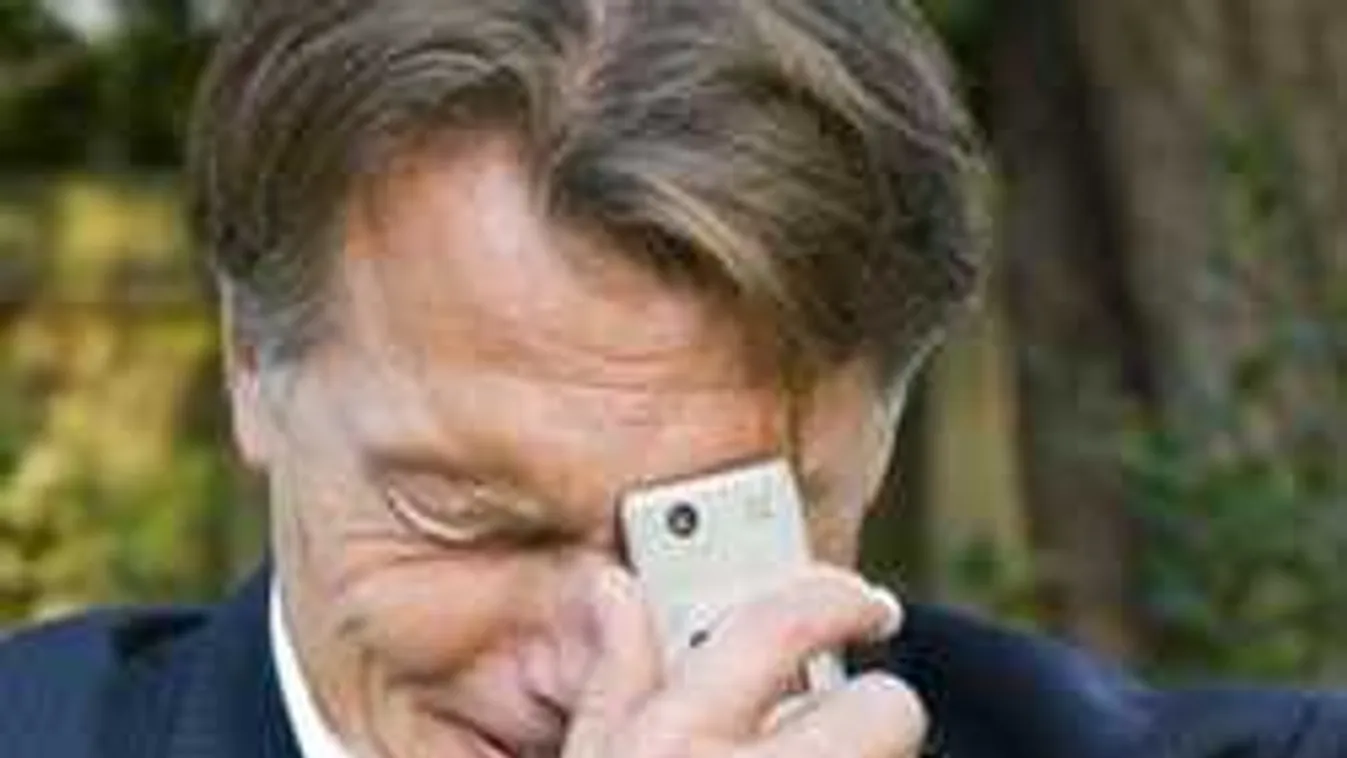 Mutatunk egy jó trükköt! Töröltél egy SMS-t? Így szerezheted vissza!