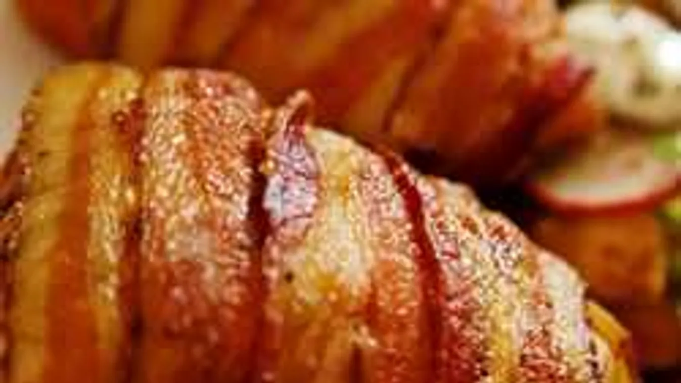 Brutálisan finom a legújabb gyors vacsora: Szalonnabundás húsbatyu