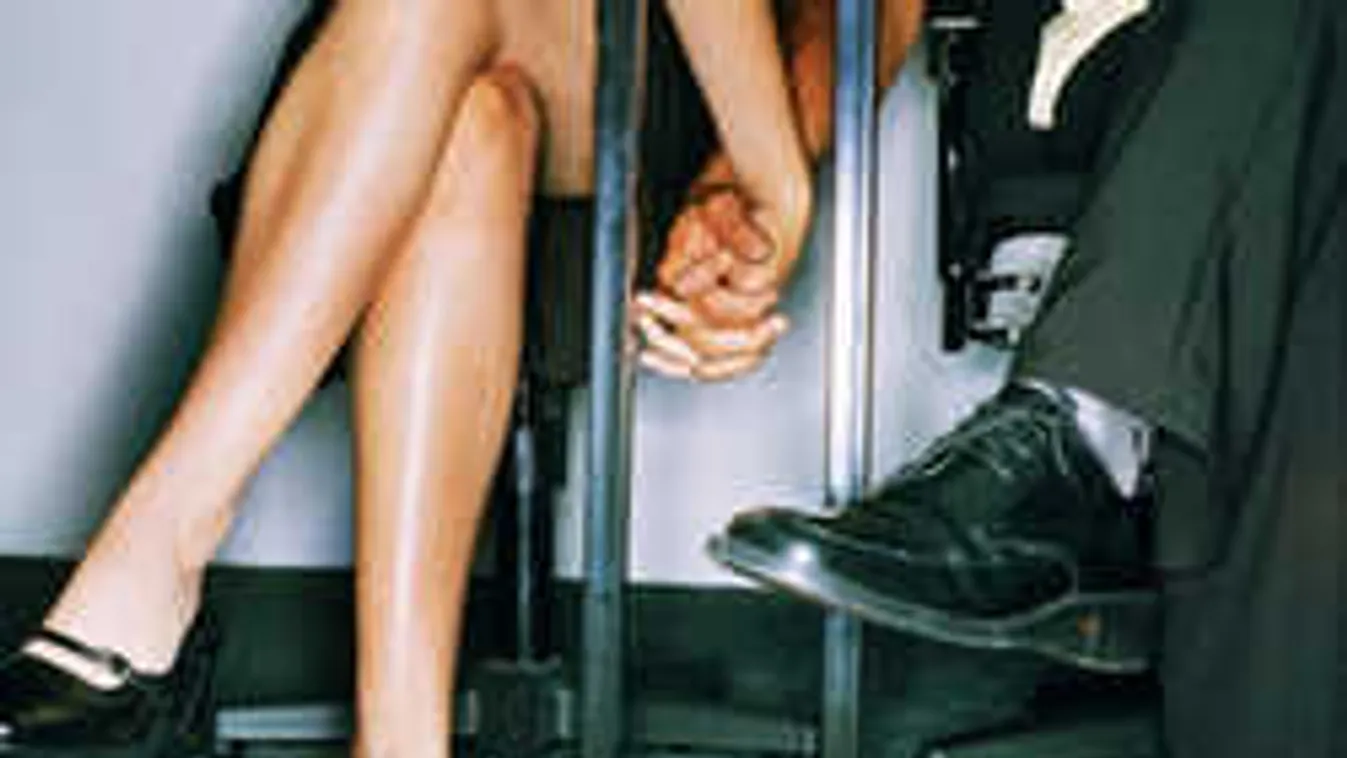 Nem akarsz lebukni? Íme, a munkahelyi szex titka