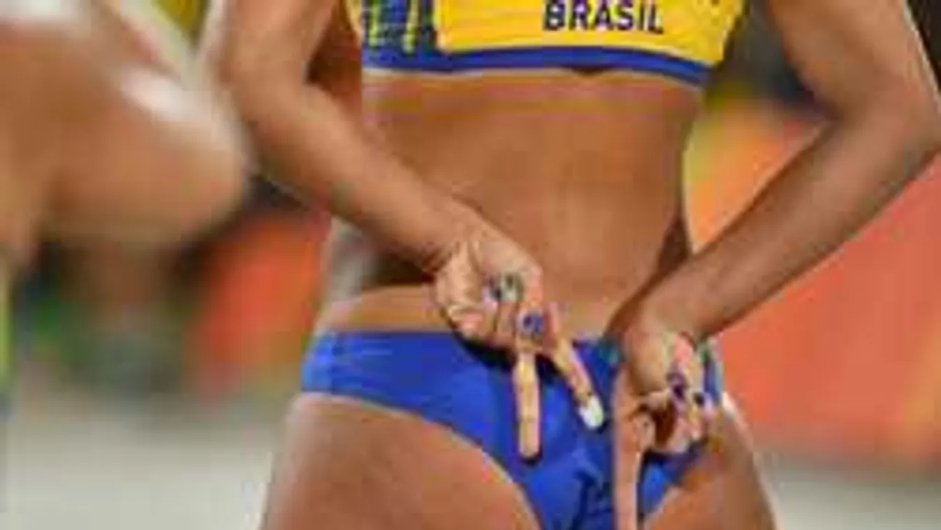 Szereted a szexi röpis csajokat? Tiffanytól leesik az állad