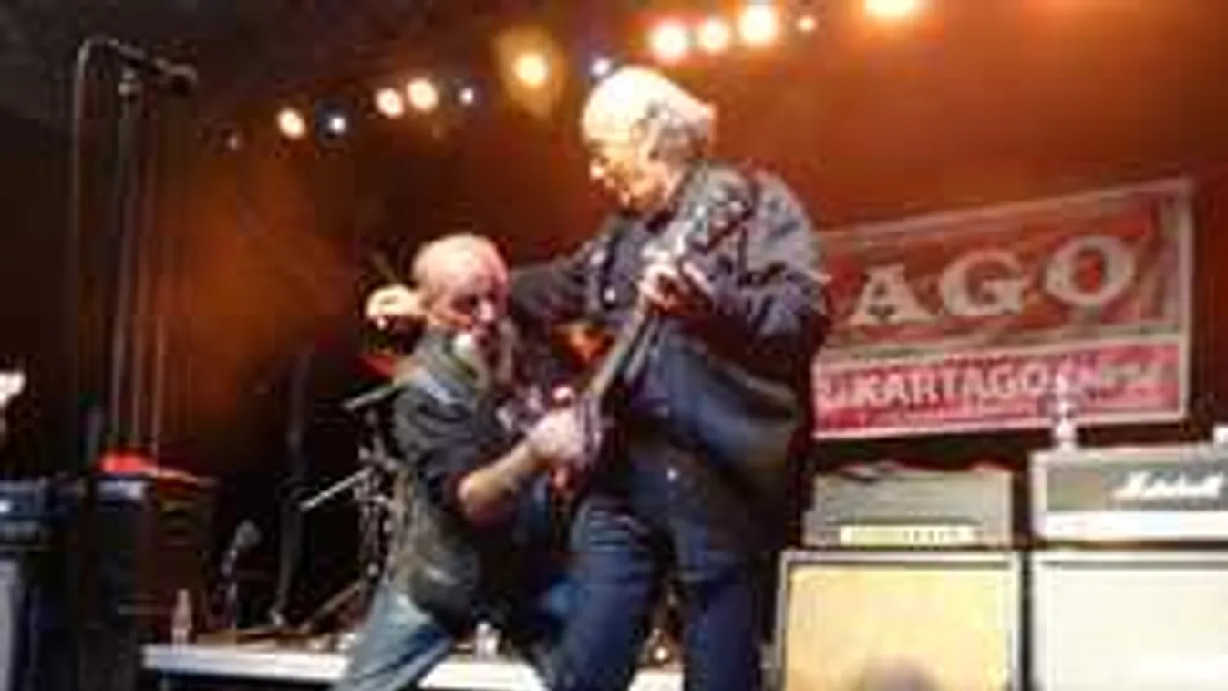 Komoly fájdalmai vannak, azonnal műteni kell a legendás magyar zenészt