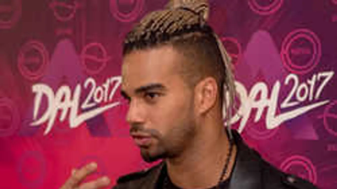 Elege van a bíróságra járásból a magyar sztárénekesnek