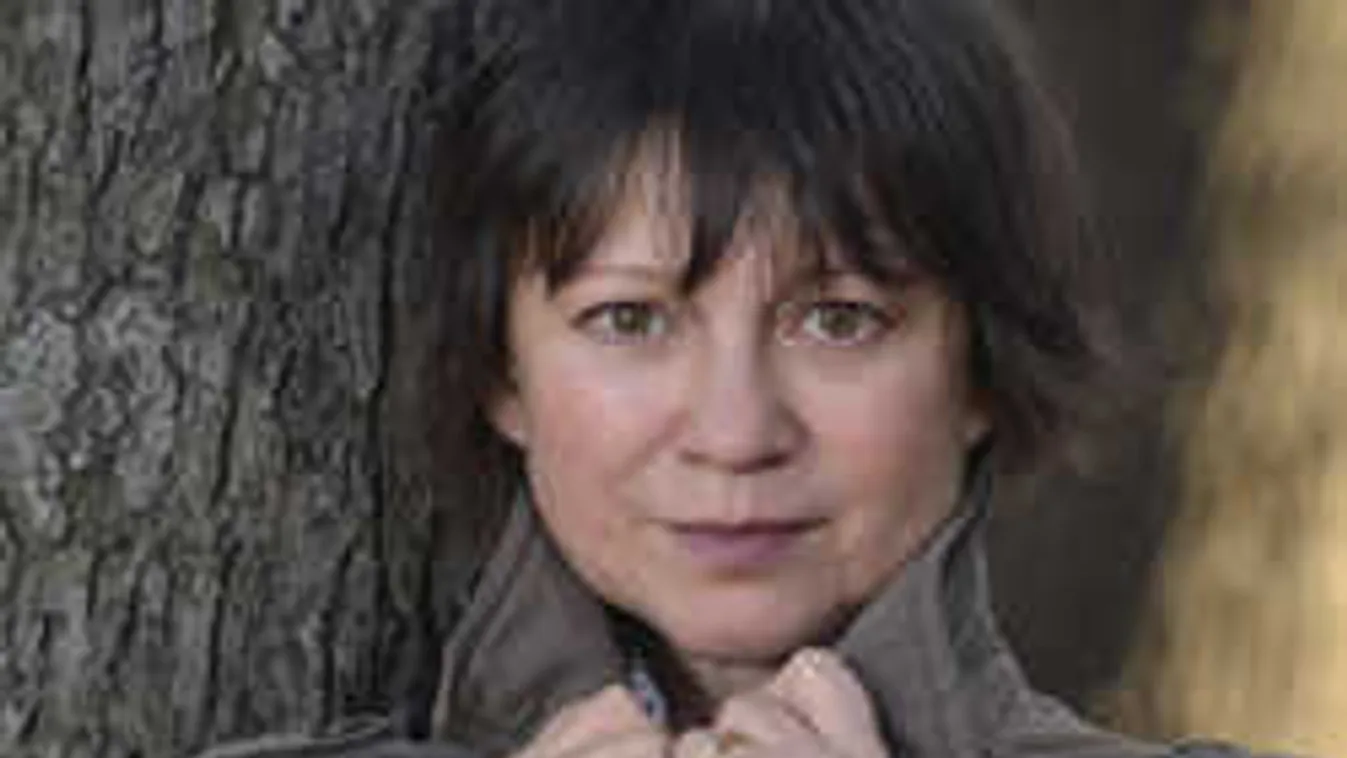 Az orvosok sem segíthettek, belehalt a rákba Görbe Nóra férje