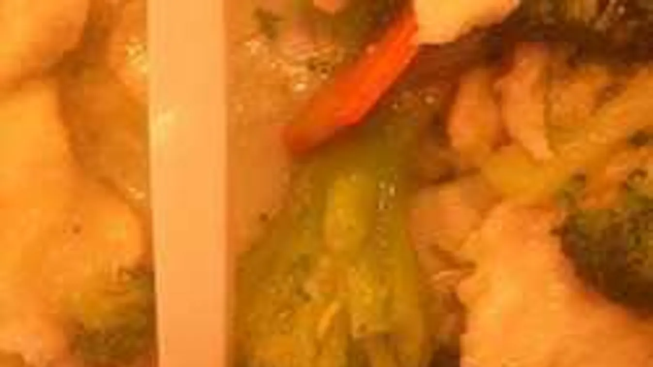 Nem hiszed el, mit talált egy egri srác a kajájában