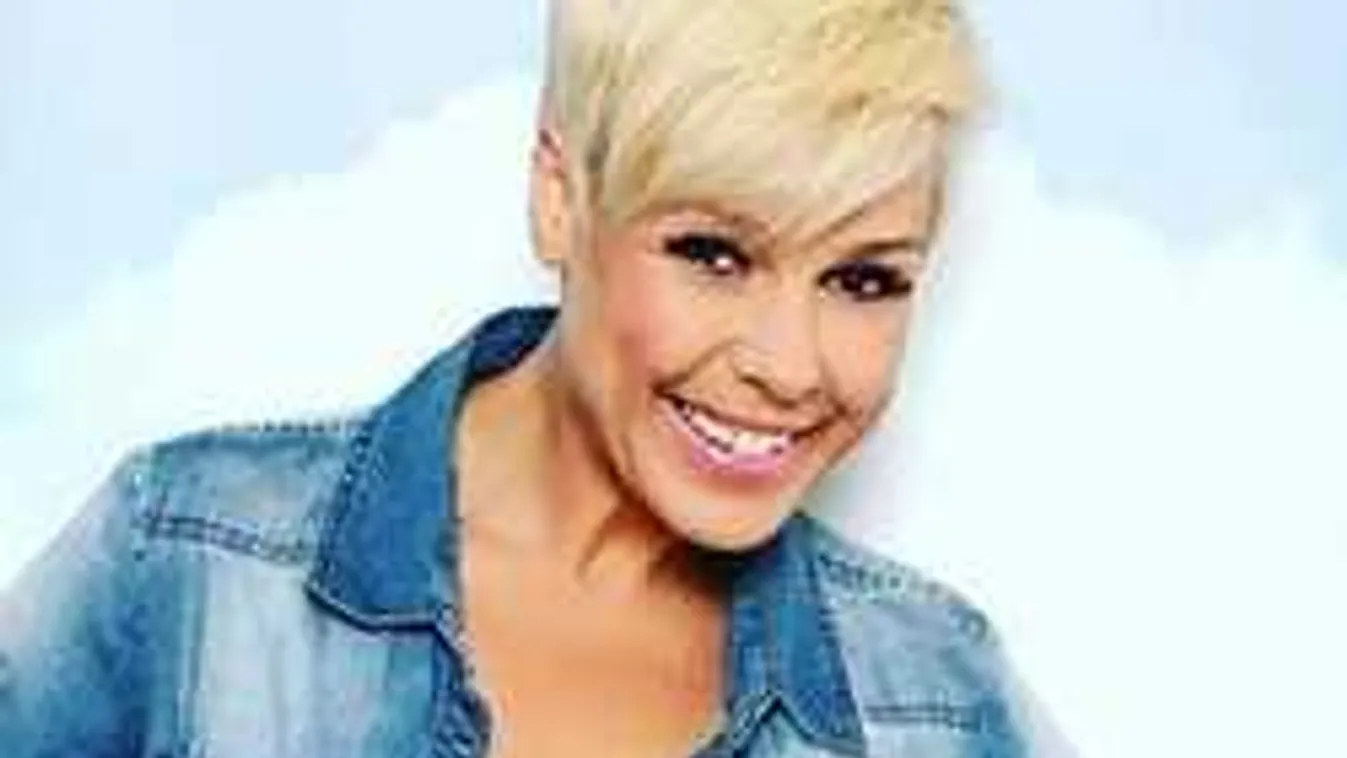 Dögös nővérjelmezben mutatta meg kebleit Szögeczki Ági