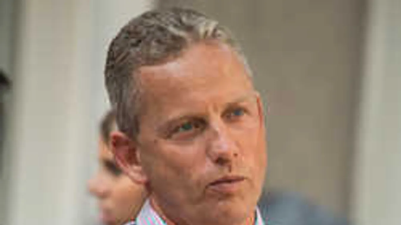 Botrányos szerződés buktatta le az édességgyártókat