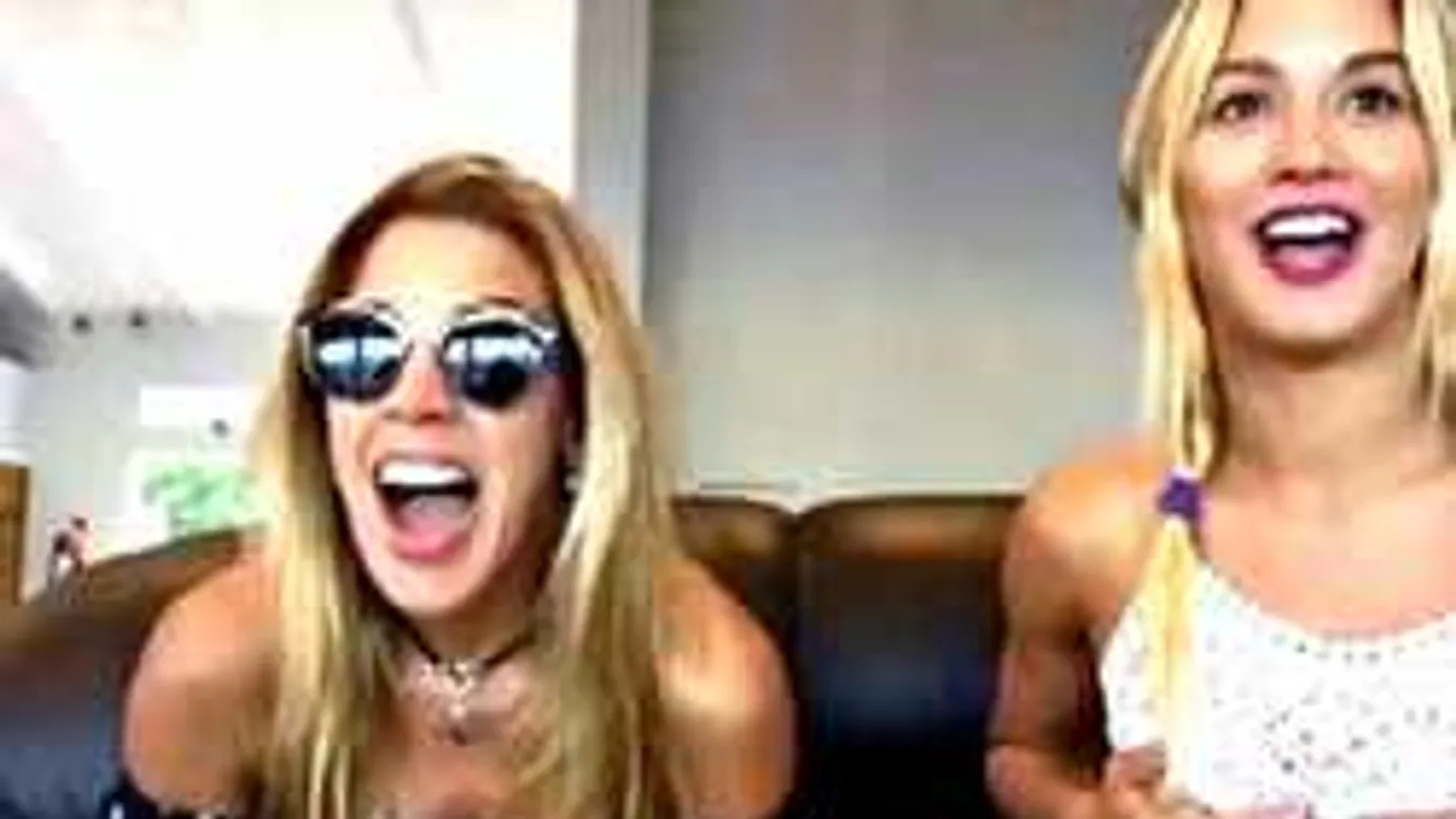 Élő adásban estek ki a mellei a szexi színésznőnek! - videó