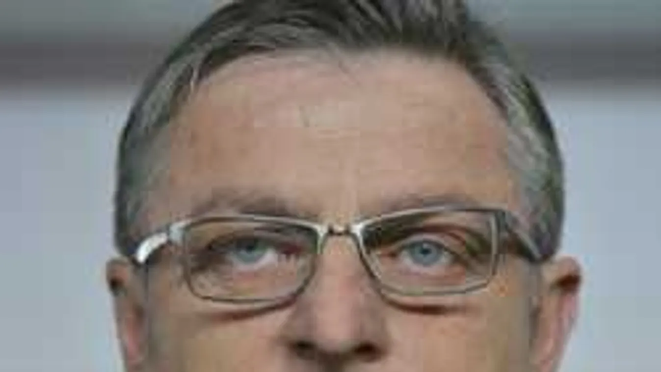 Káosz a magyar csapatnál, játékosai ellen fordult az edző