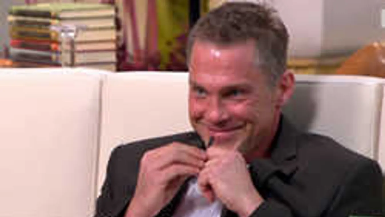 Csak vicc volt: Mégsem bolondult meg Hujber Feri