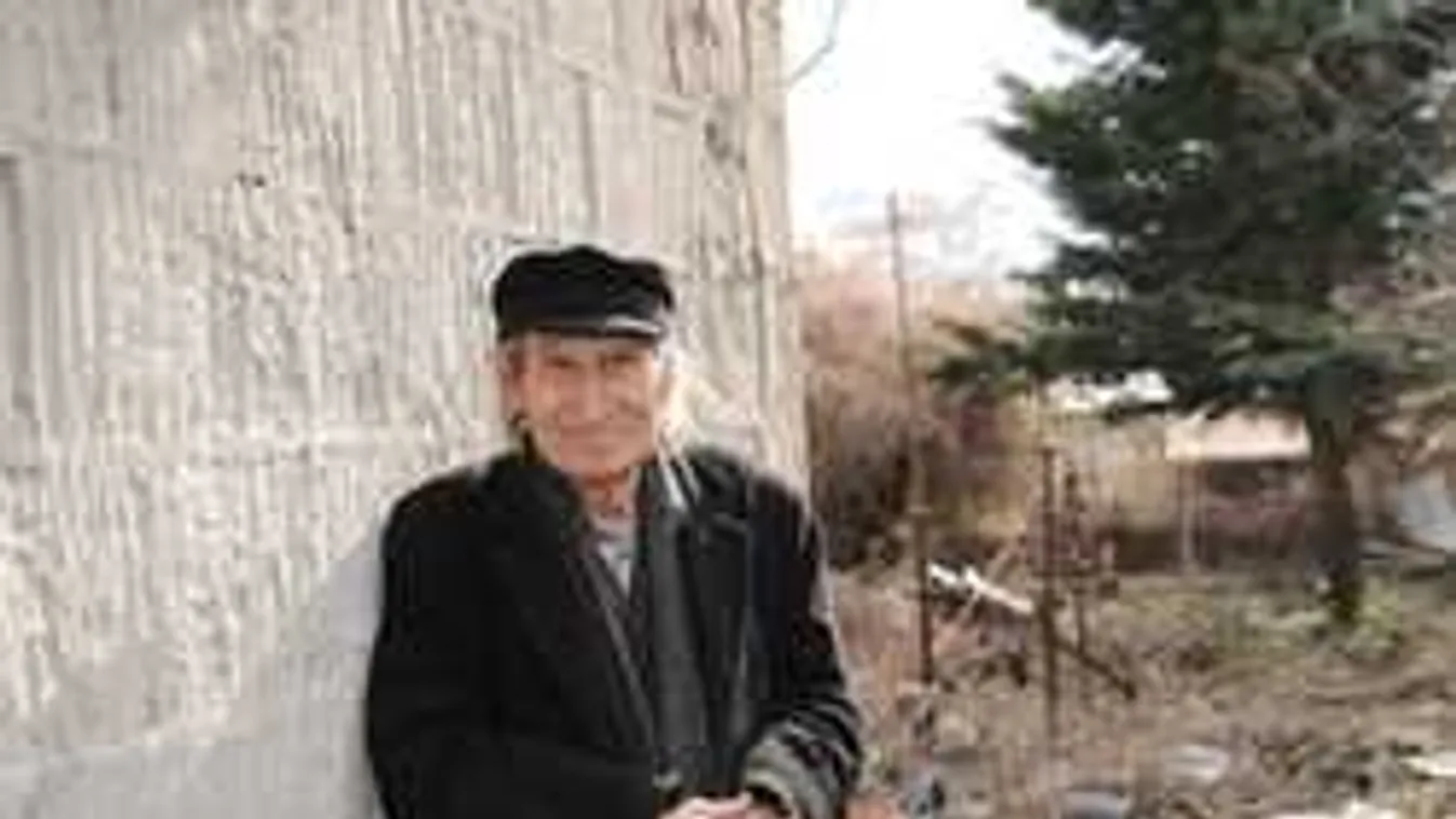 Pokoli körülmények között él a legendás magyar színész