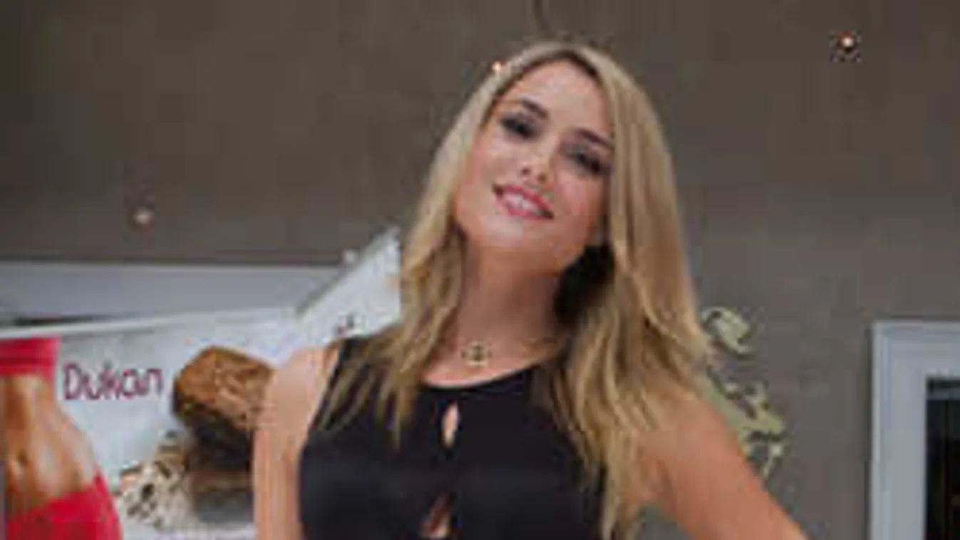 Megszületett a fiatal magyar színésznő második gyermeke - Fotó