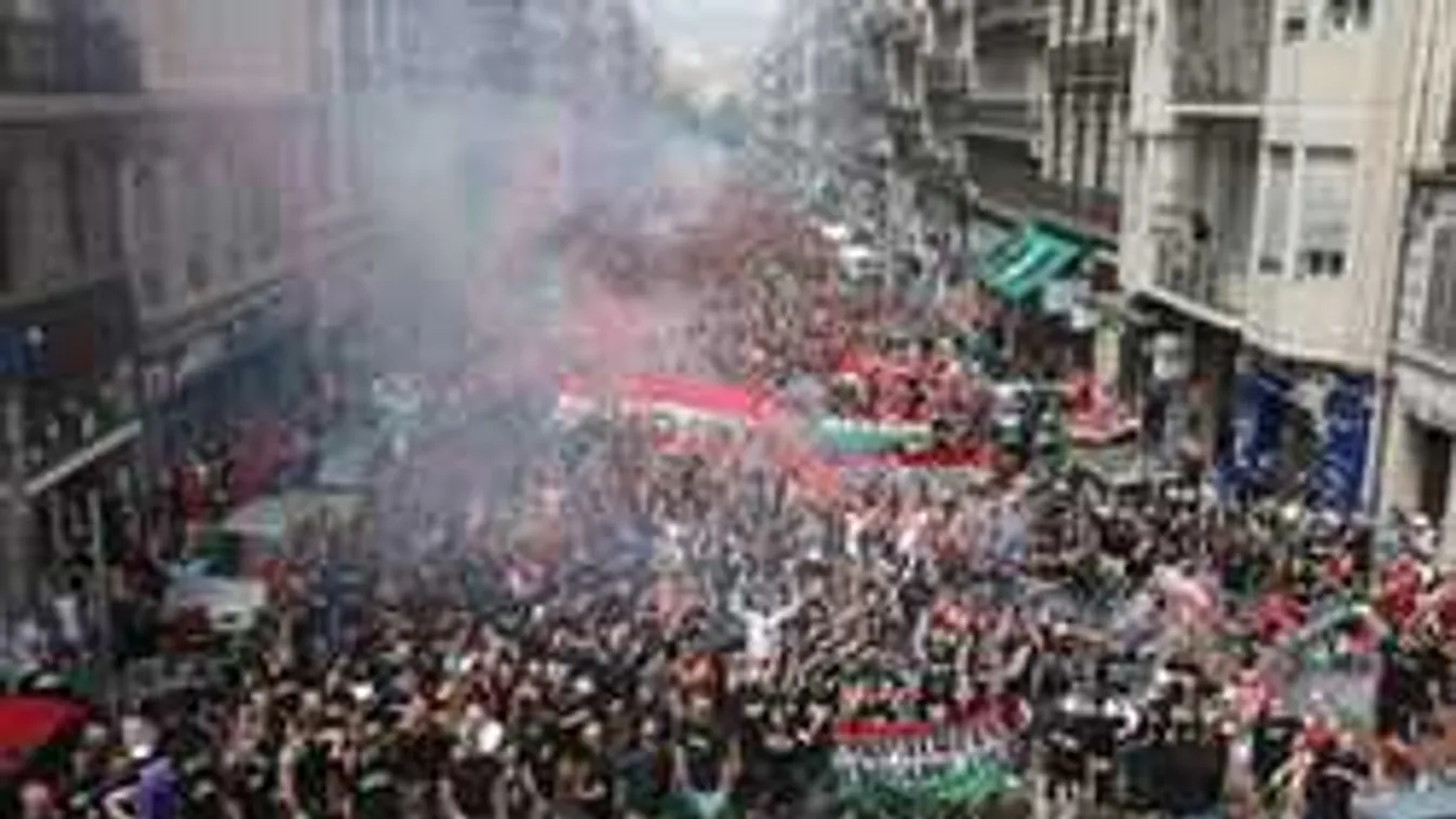 Vigyázat, figyelmeztetés a magyar fociszurkolóknak