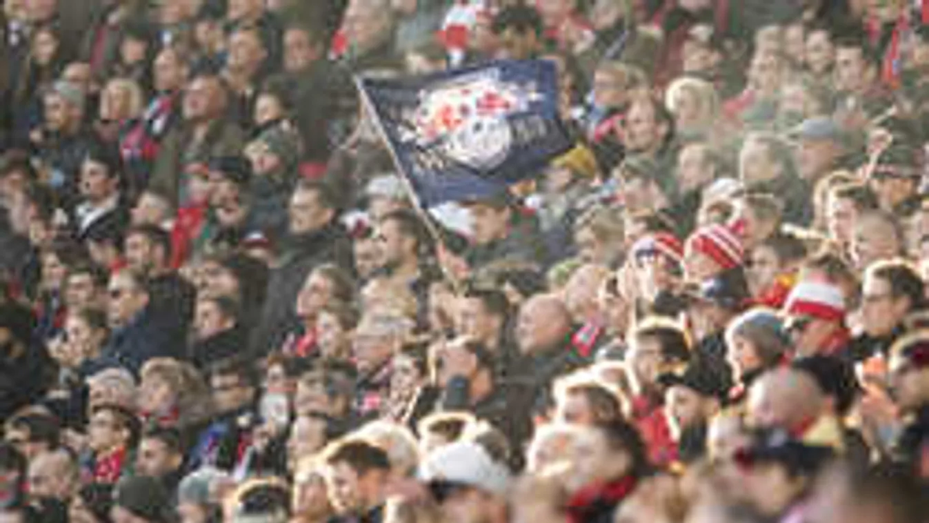 Tragédia, a lelátón halt meg a focidrukker