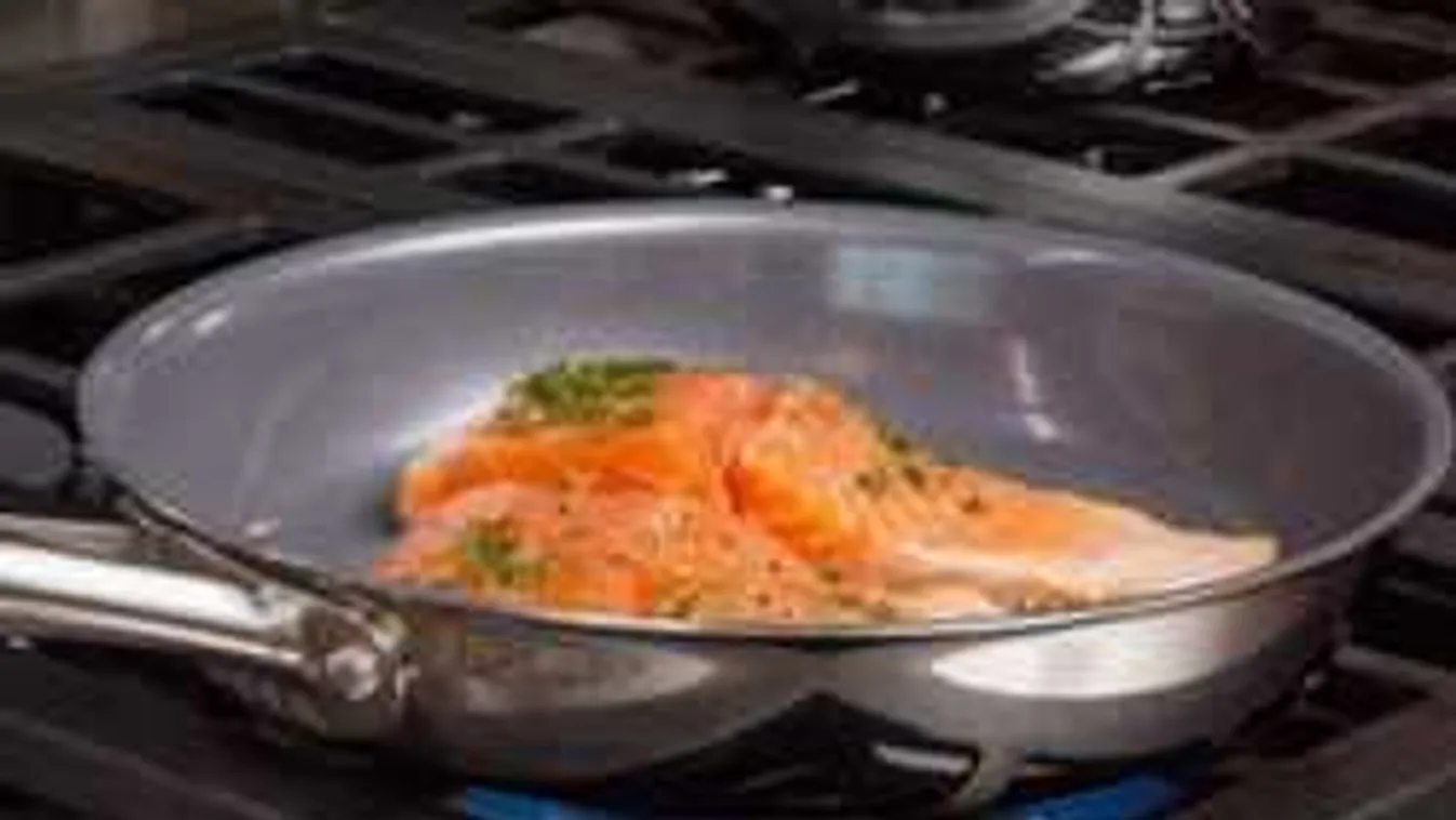 Eszméletlen konyhatrükk: Soha többé nem ragad le serpenyődben az étel
