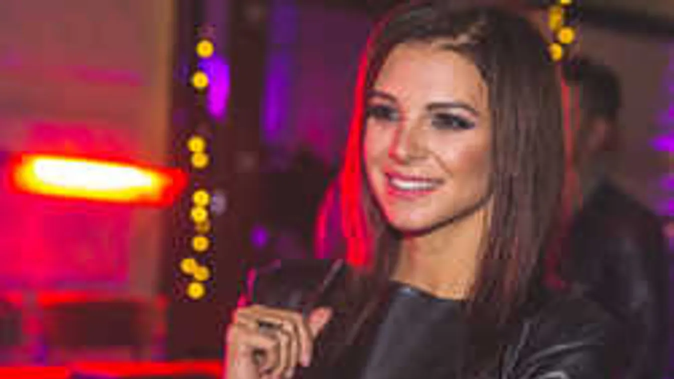 Új szerelmével pihent Sarka Kata