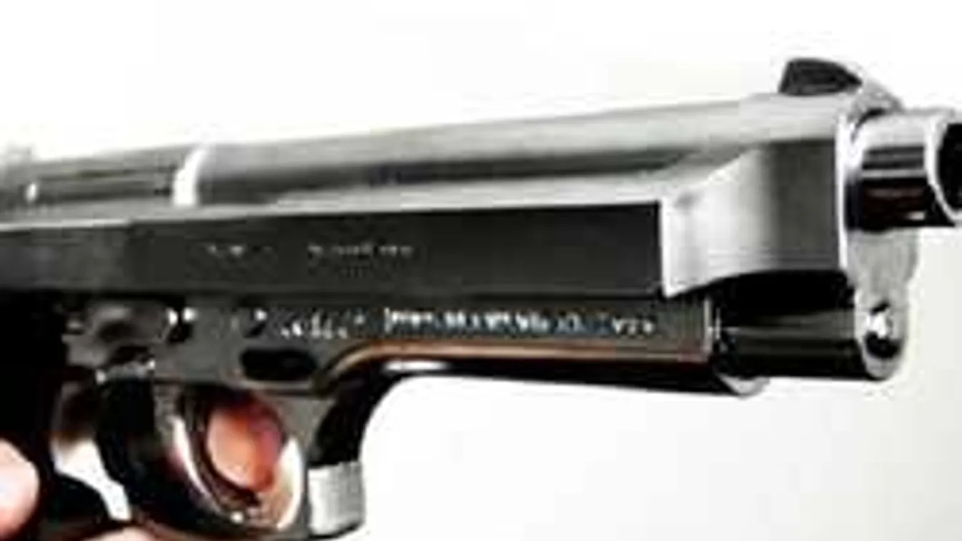 Lövöldözés miatt tartóztatták le a sztárfocistát