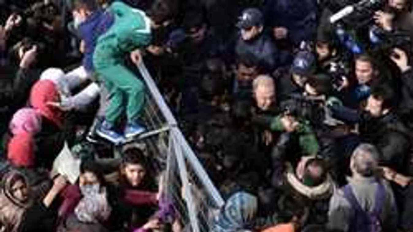 Vihar előtti csend a Balkánon, mozgolódnak a migránsok