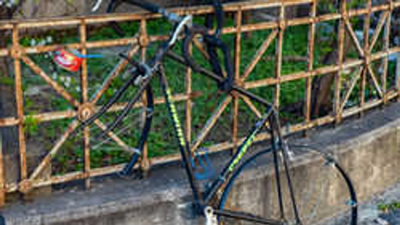 Semmit se ér, ha leláncolod a biciklidet - Fotók