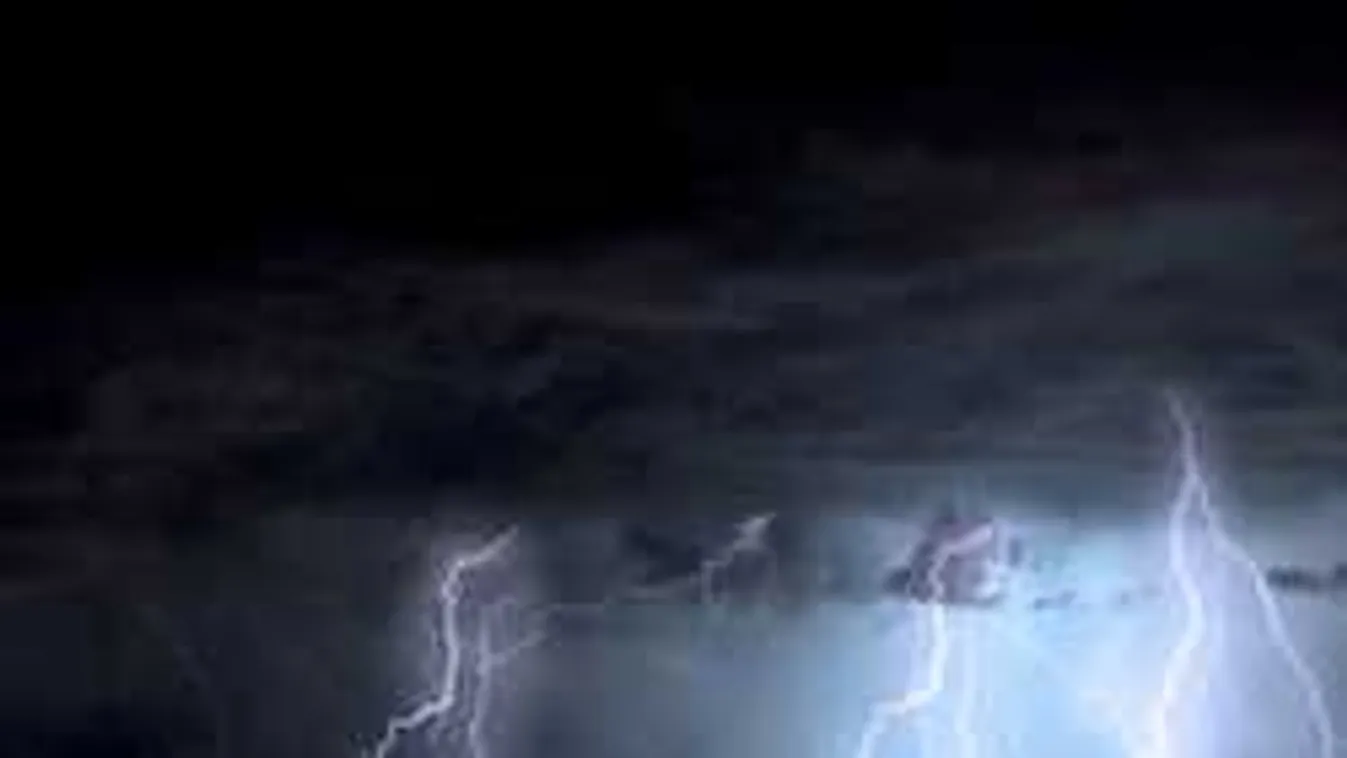 Vészjelzést adtak ki: sötét borul ránk, villámokkal csap le a vihar