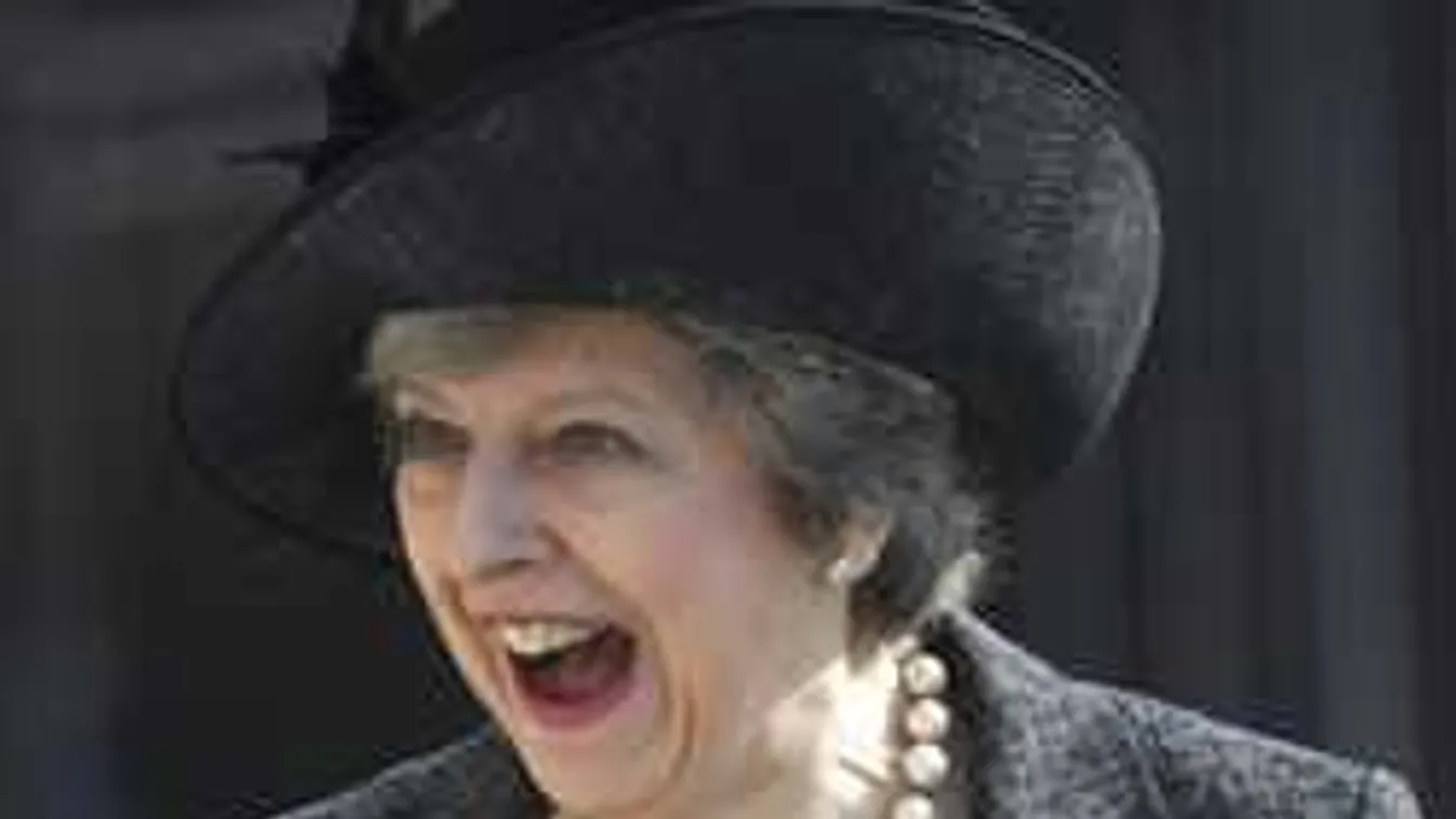 Valamit valamiért - bekeményített Kelet-Európa