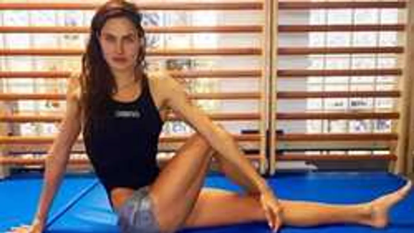 Jakabos Zsuzsa alig valamiben, ettől leesik az állad