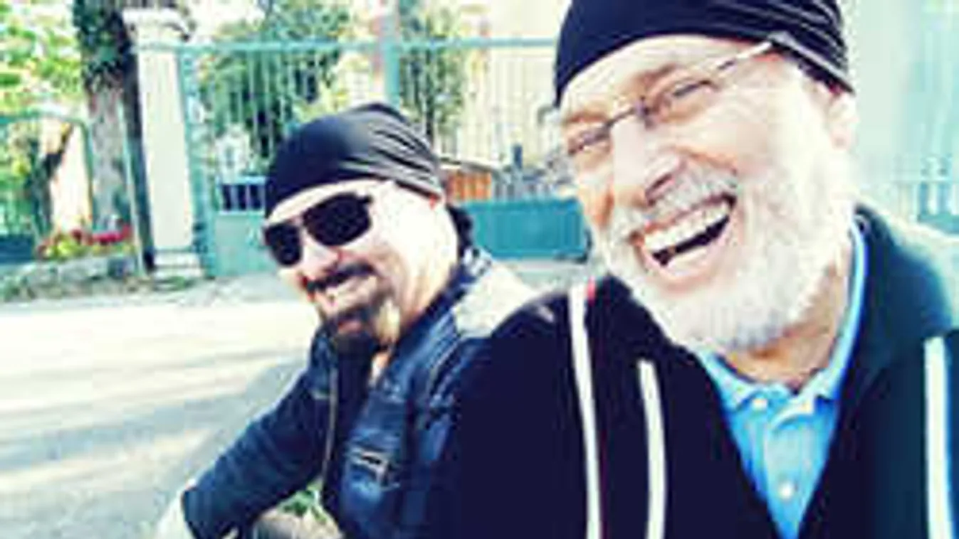 Batman személyesen jött Vogáékhoz vacsorára