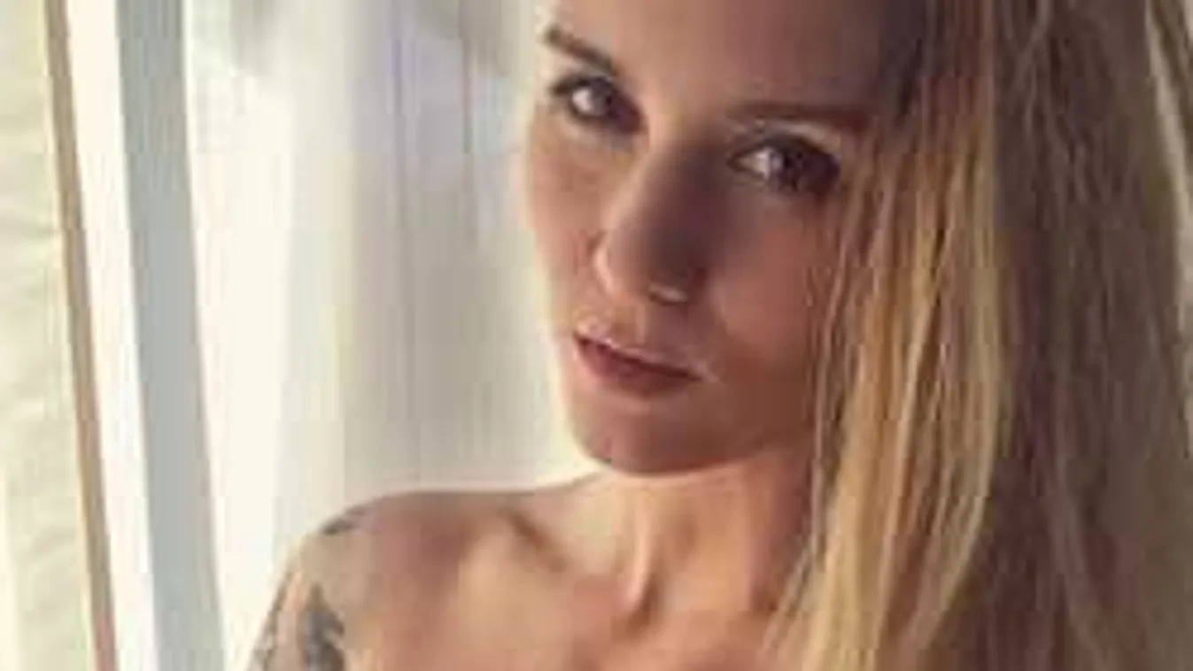 Letépte magáról falatnyi ruháját az igéző fitneszmodell