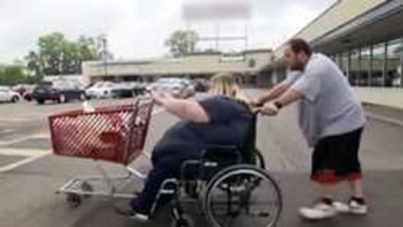 Több mint három mázsás a nő, élettársa imádja