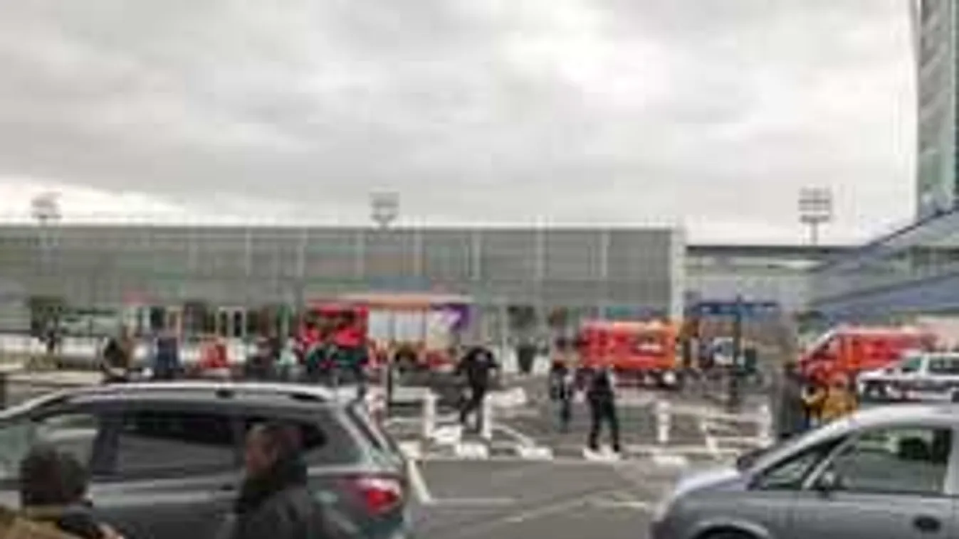 Friss hír: Golyózápor és pánik a reptéren, egy embert agyonlőttek