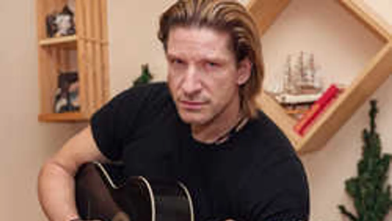 Üldözik a magyar sztárszínészt: Ijesztő vallomást tett