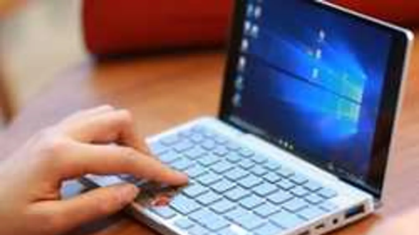 Így fest a világ legkisebb laptopja