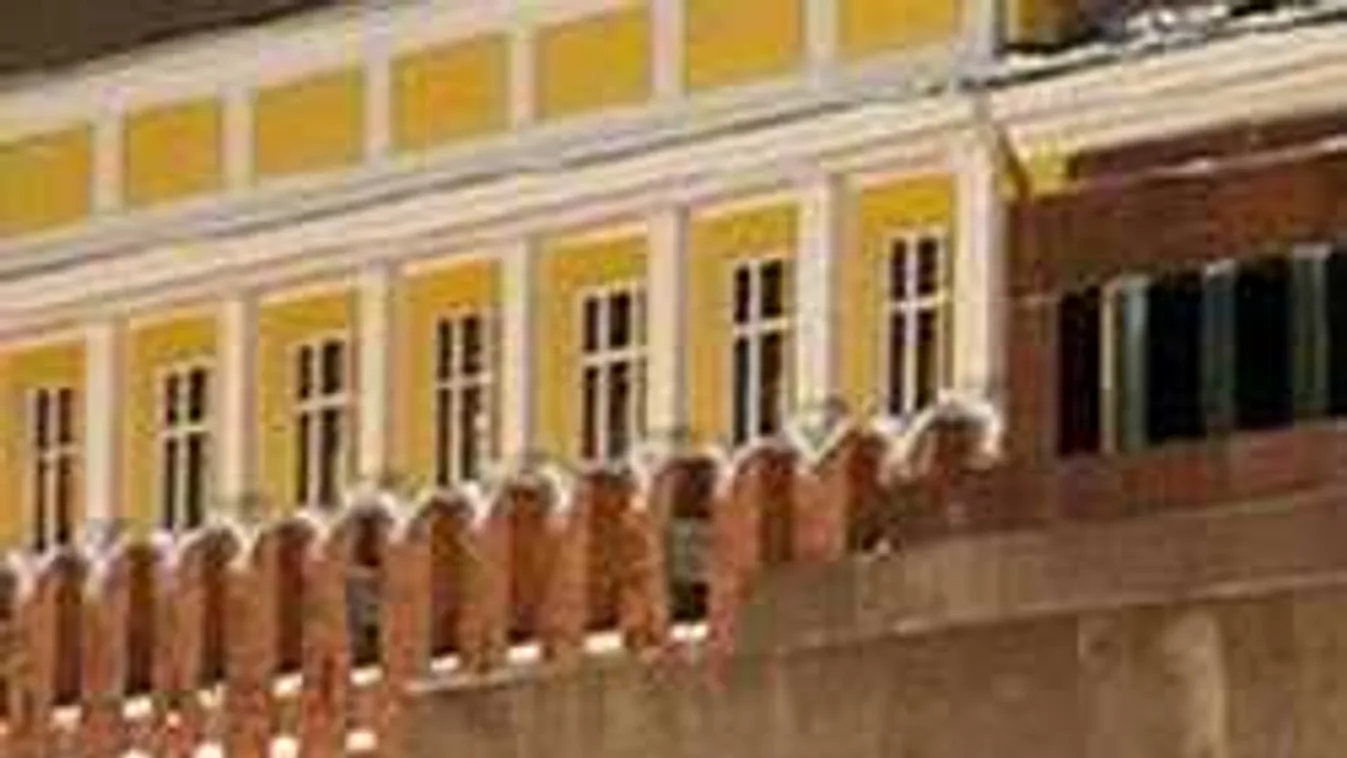 Lenint elhamvasztják és elköltöztetik Moszkvából?!