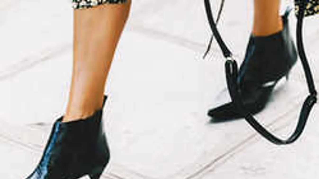 Most már biztos, ez a fura kiscsizma lesz tavasszal a divat