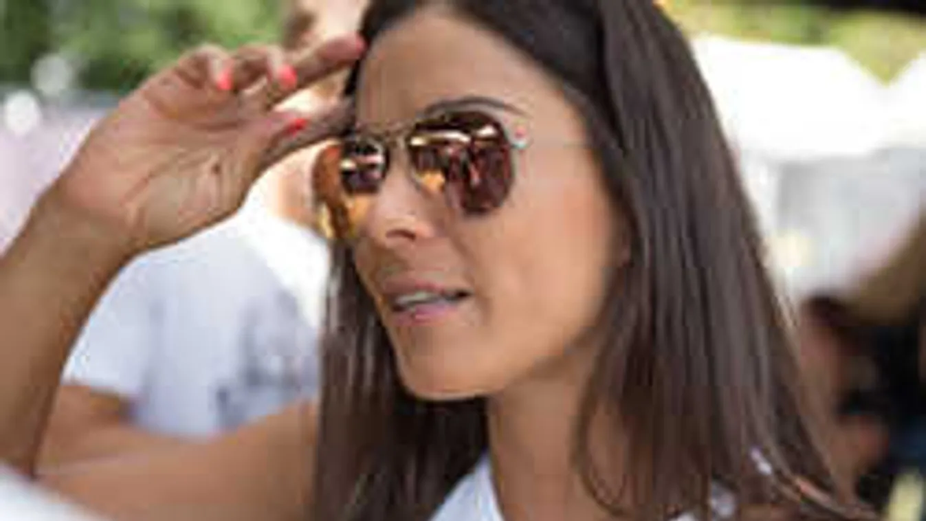 Kínos, amikor rádöbbensz, hogy mégsem jó az esküvői ruhád