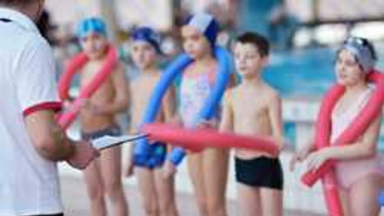 Úszóbotrány, megszólaltak az érintett szülők