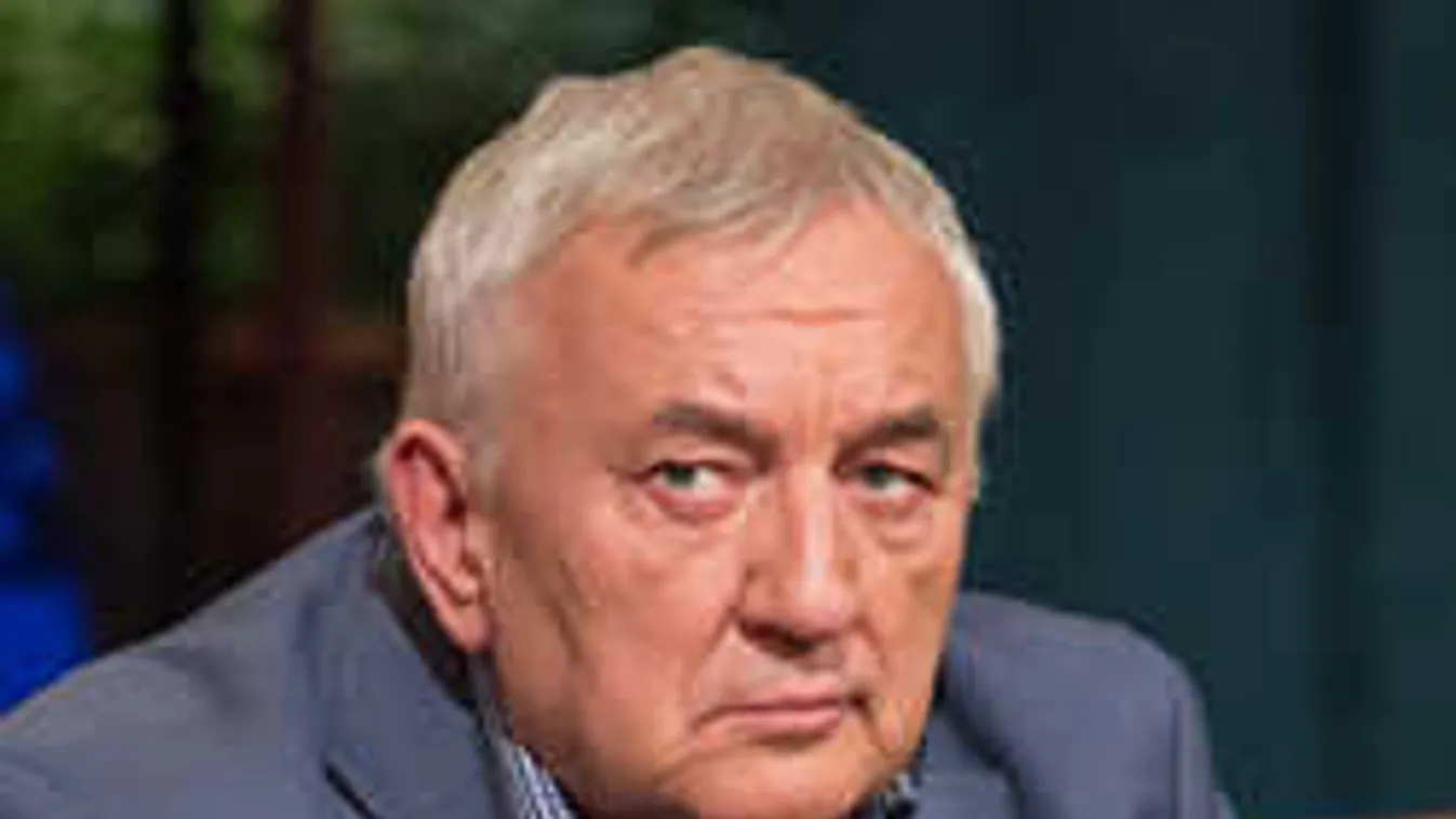 Durván nekiment kollégáinak a magyar tévés: keményen beszólt nekik